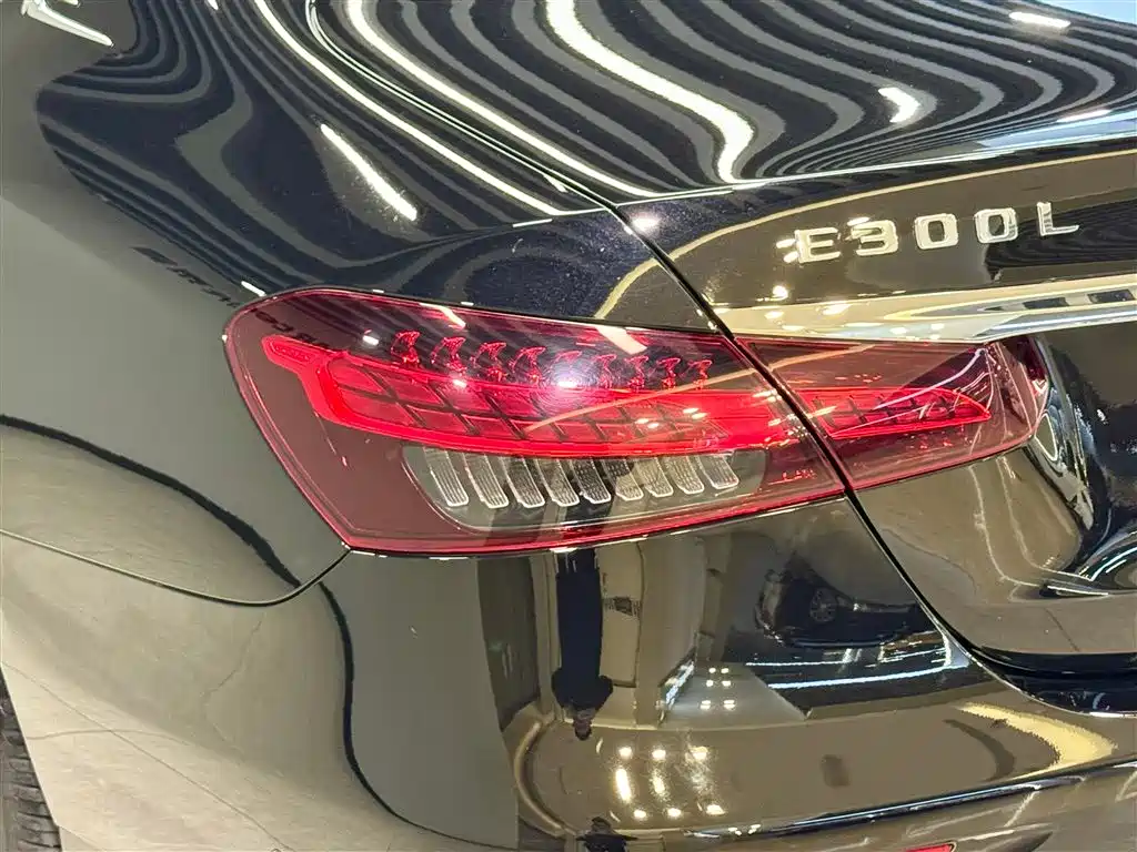 Mercedes-Benz E-Class 2021 E 300 L Fashion фото 9