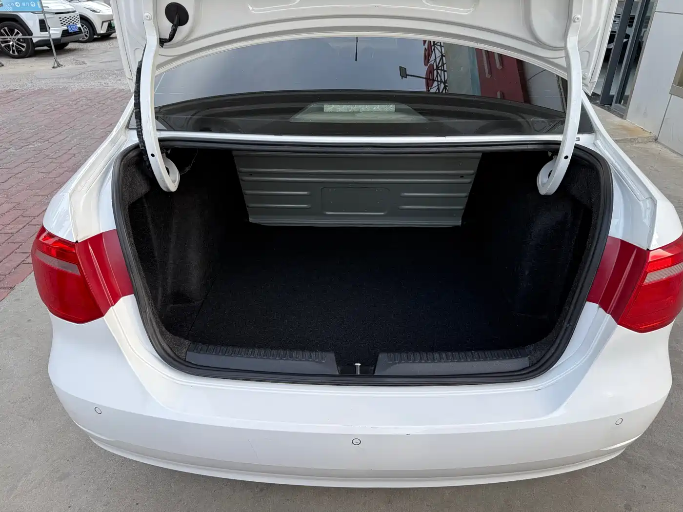 Buick Excelle 2014 XT 1.6L Automatic Fashion фото 8