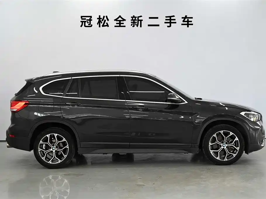 BMW X1 2022 sDrive25Li Leading фото 3