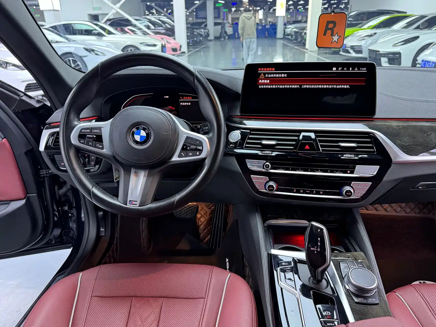 BMW 5 Series 2021 525Li M Sport Package фото 10