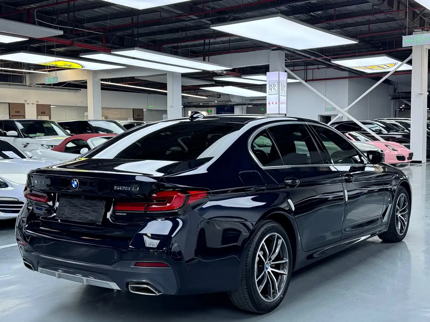 BMW 5 Series 2021 525Li M Sport Package фото 18