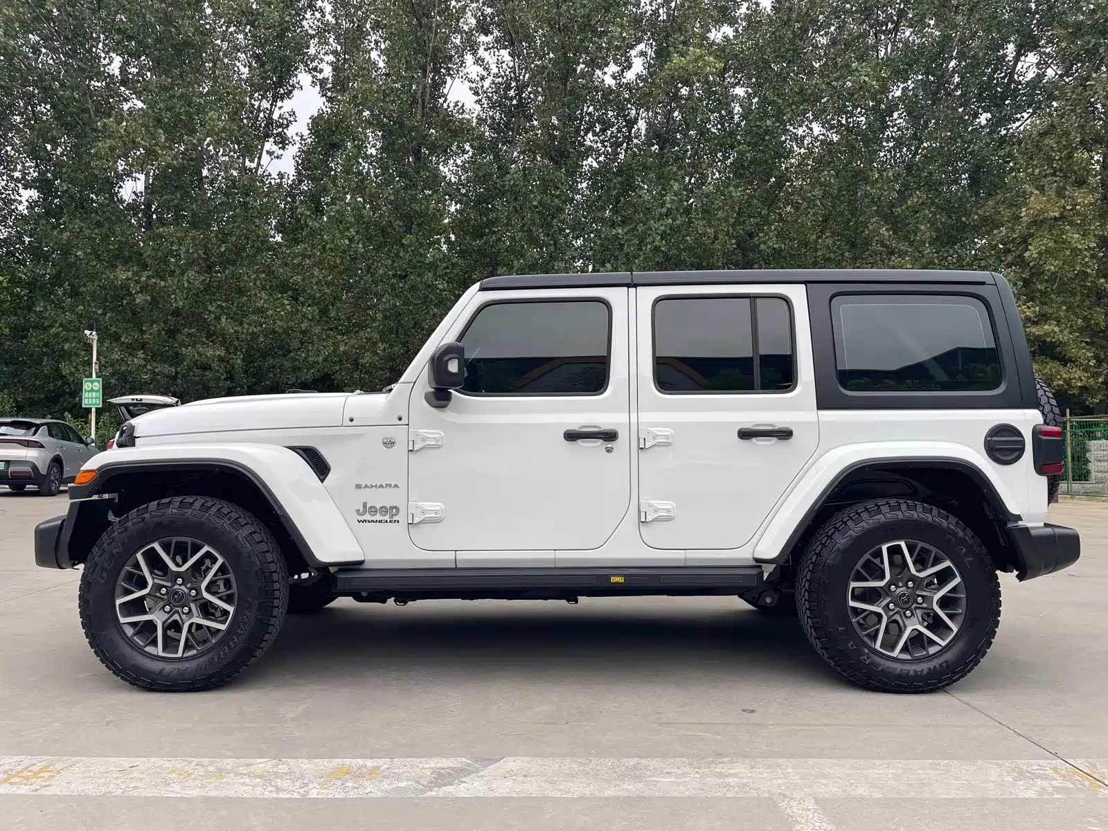 Фото 5 - Jeep Wrangler