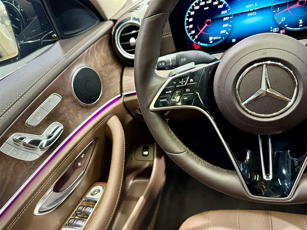 Mercedes-Benz E-Class 2021 E 300 L Fashion фото 23