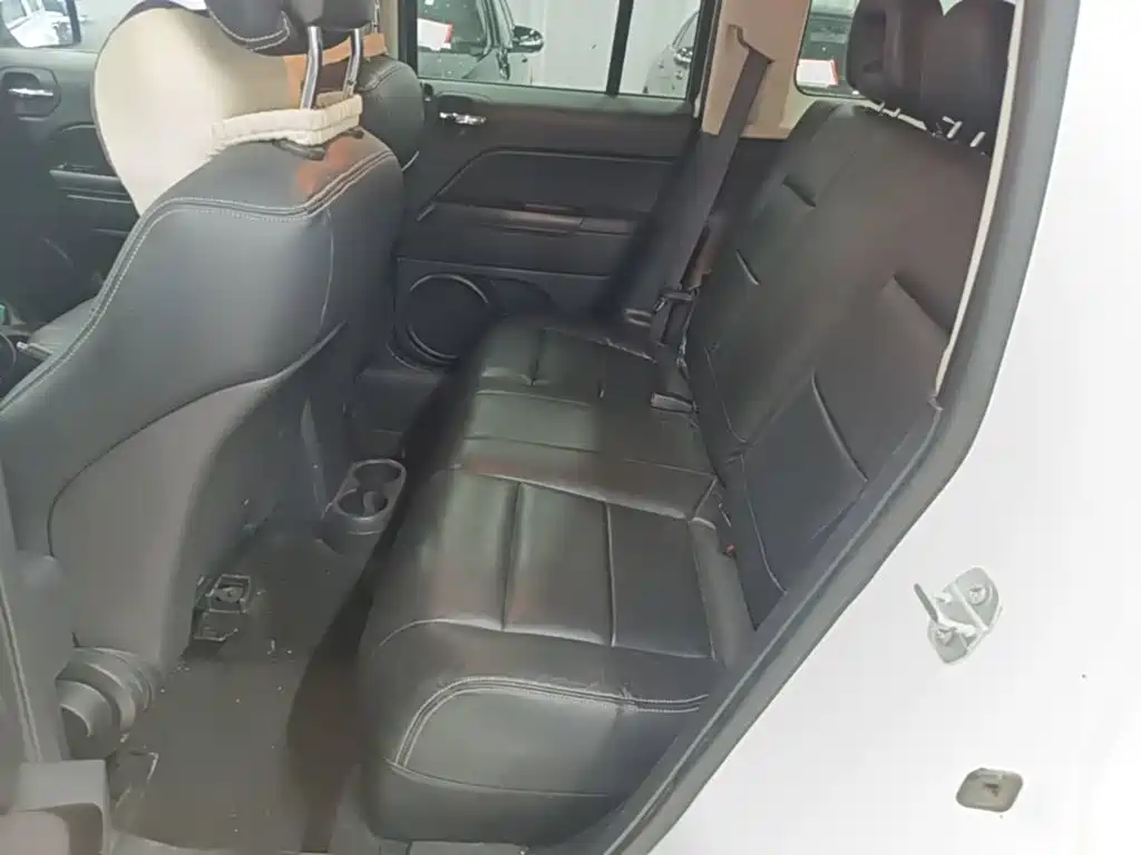 Jeep Patriot 2015 2014 2.4L Sport