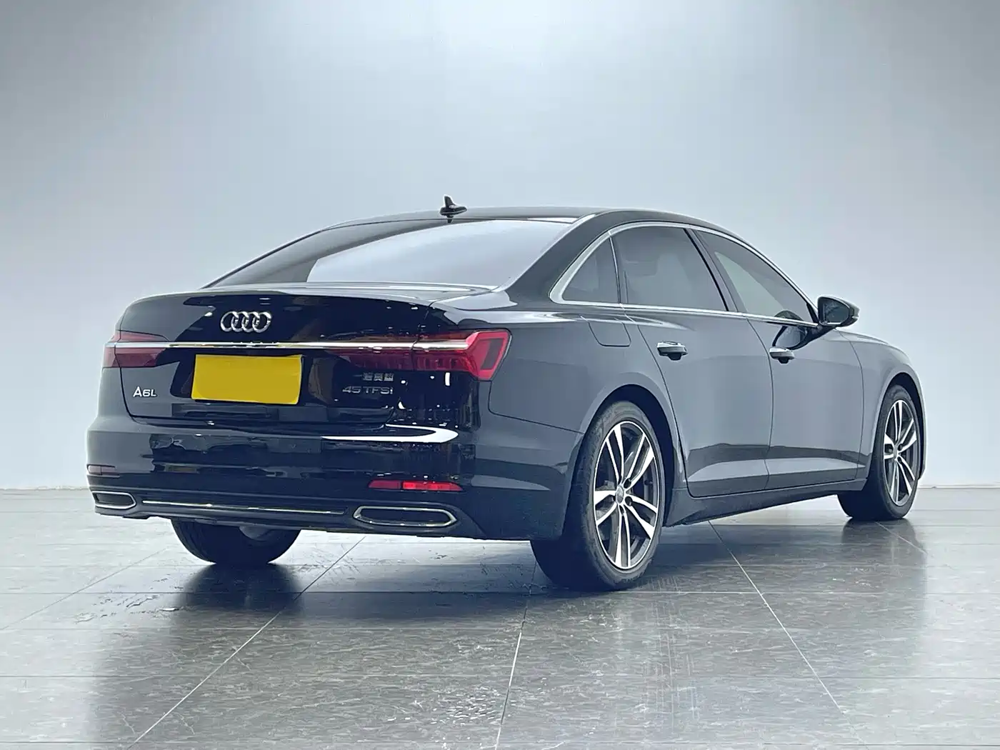 Audi A6L 2021 45 TFSI Exclusive Elegance фото 3