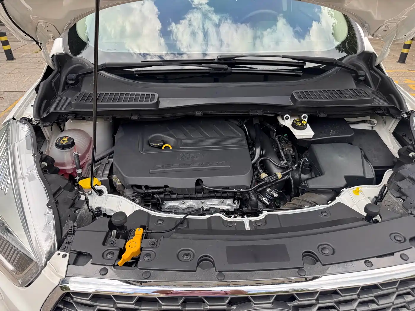 Ford Kuga 2019 2019 EcoBoost 180 FWD Luxury Edition China V