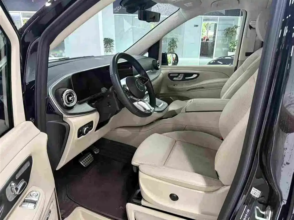 Mercedes-Benz V-Class 2025 2024 V 300 L Long Wheelbase Luxury Edition