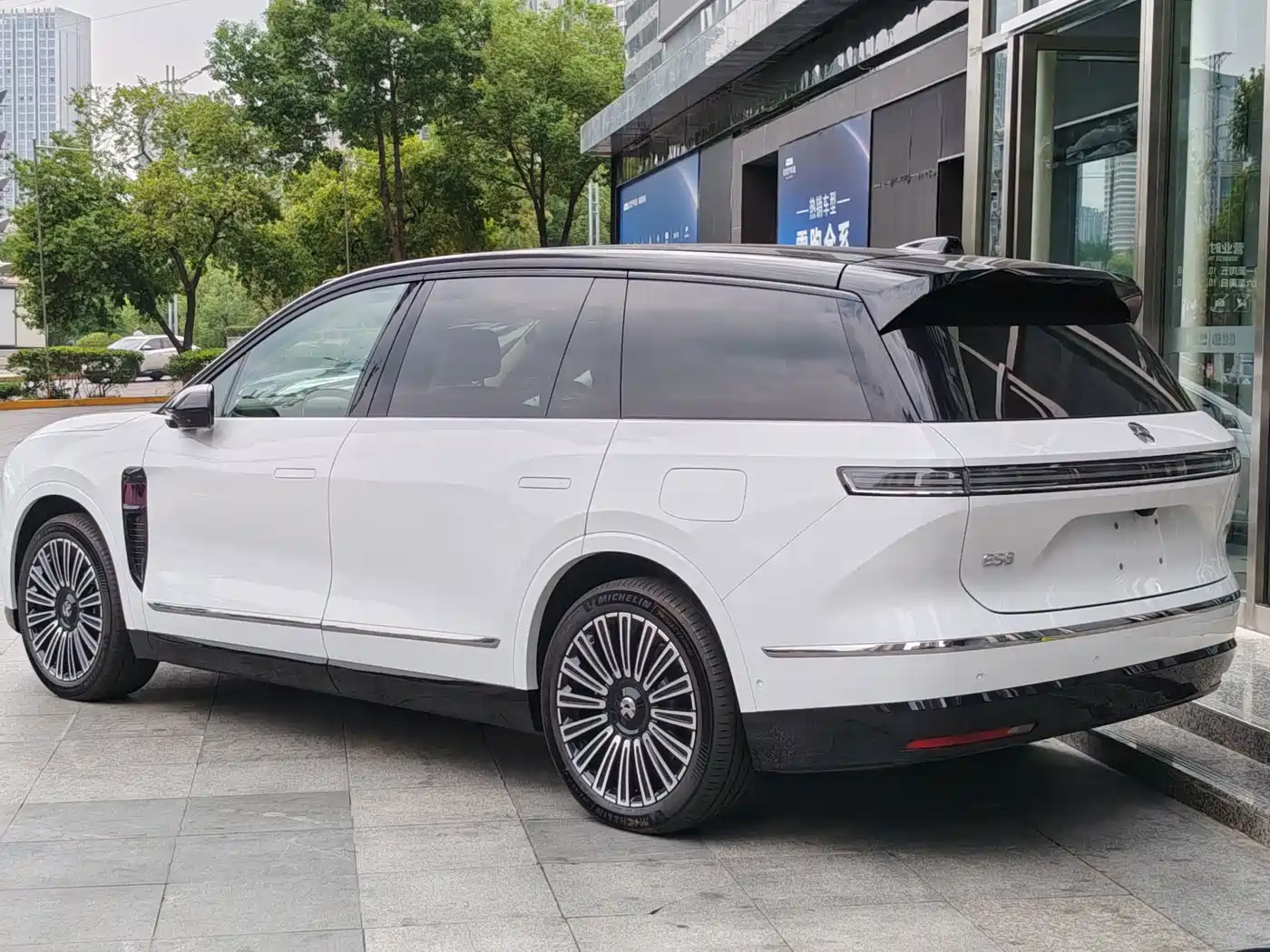 Nio ES8, миниатюра 6
