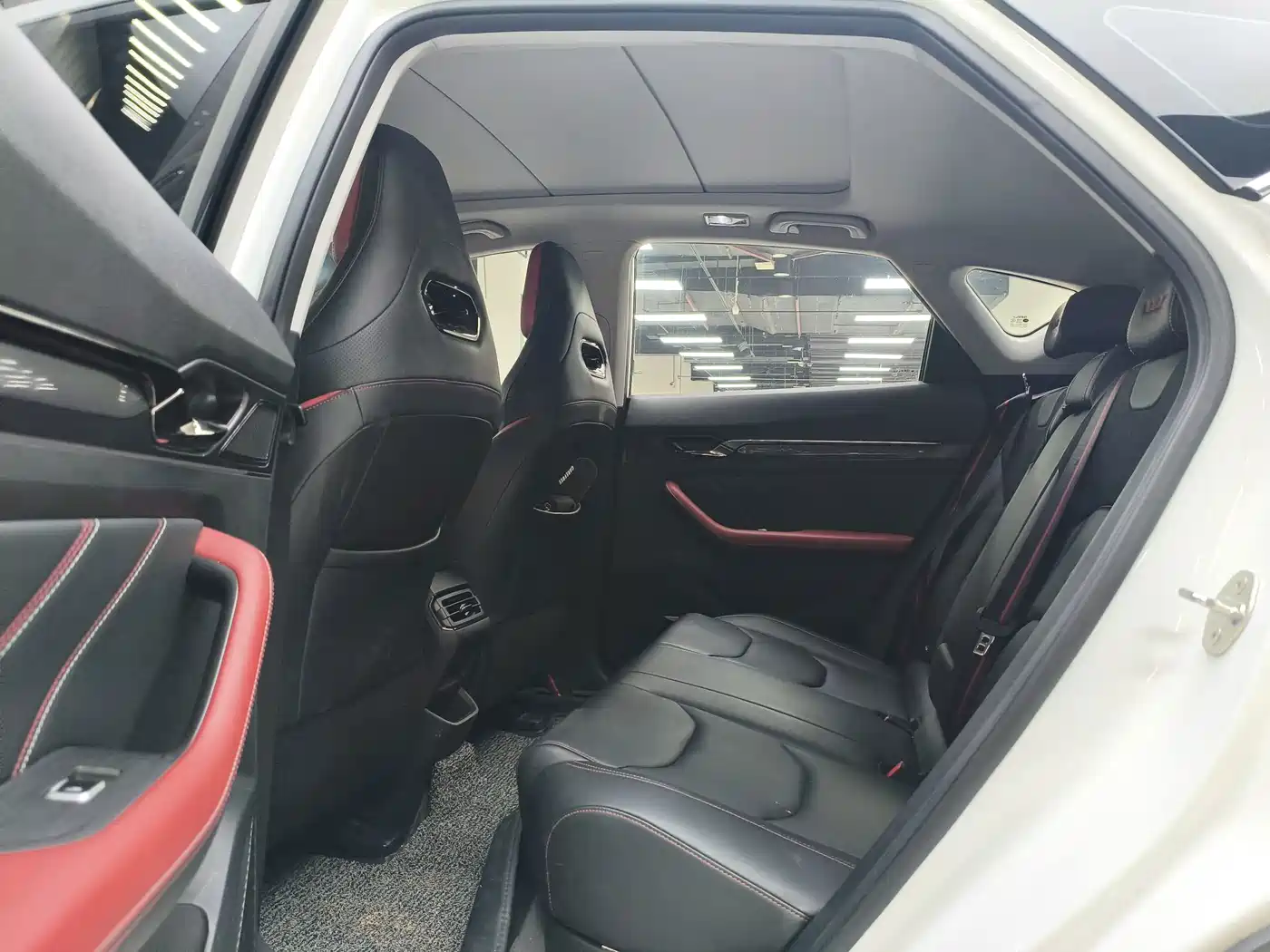 Photo 7 - Geely Emgrand S
