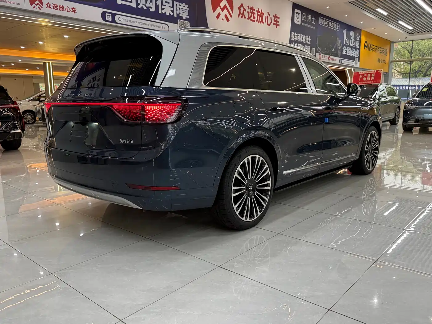 AITO Wenjie AITO M9 2024 Model Extended Range Ultra Edition 52kWh 5-Seater фото 11