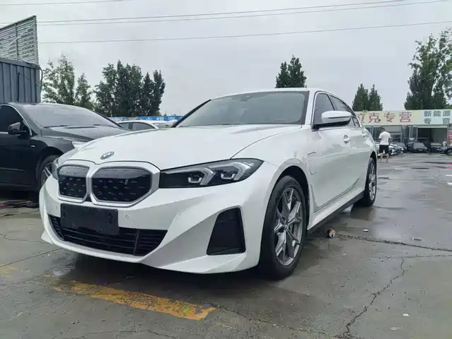 BMW i3 eDrive 35 L