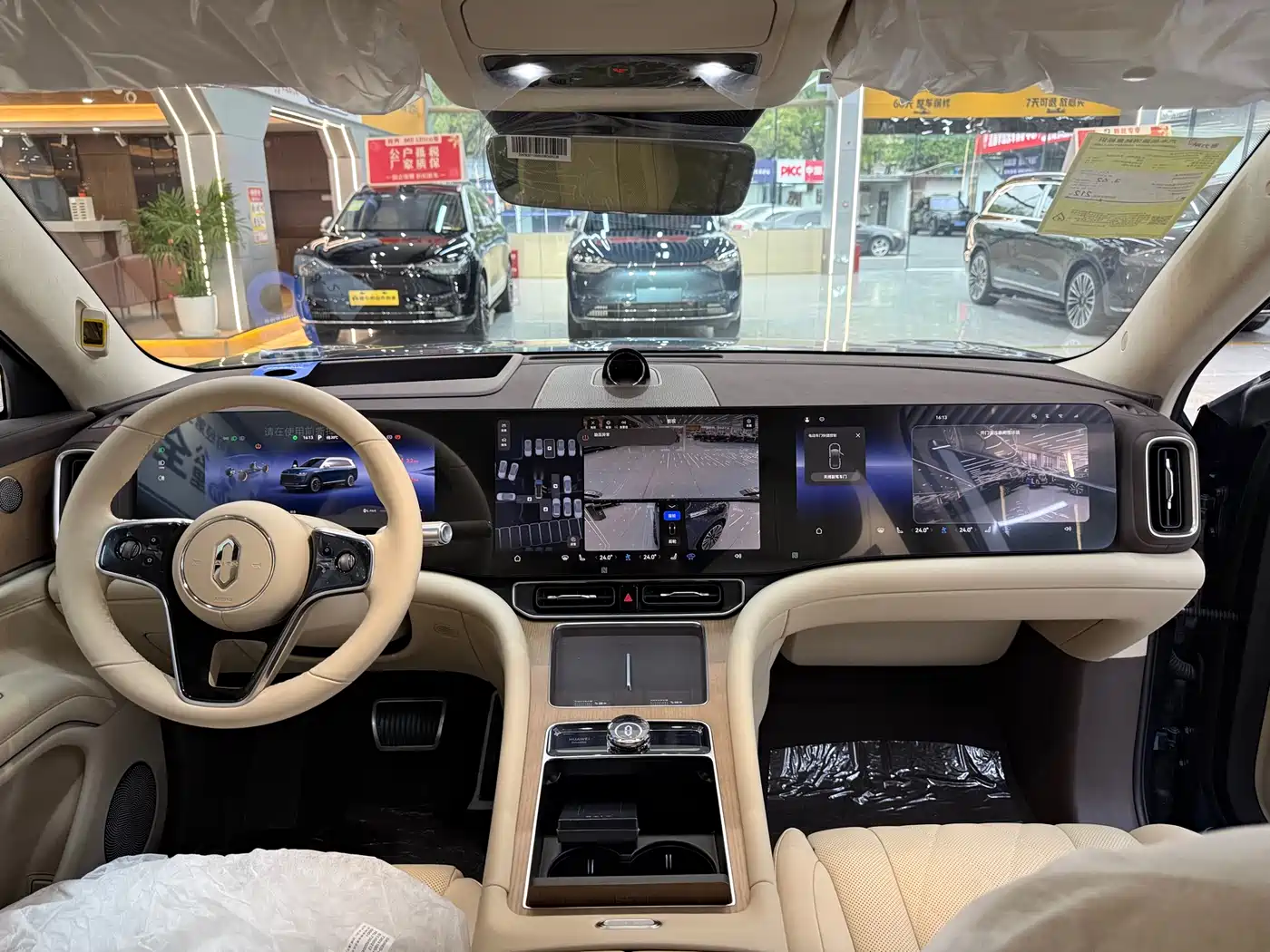 AITO Wenjie AITO M9 2024 Model Extended Range Ultra Edition 52kWh 5-Seater фото 27