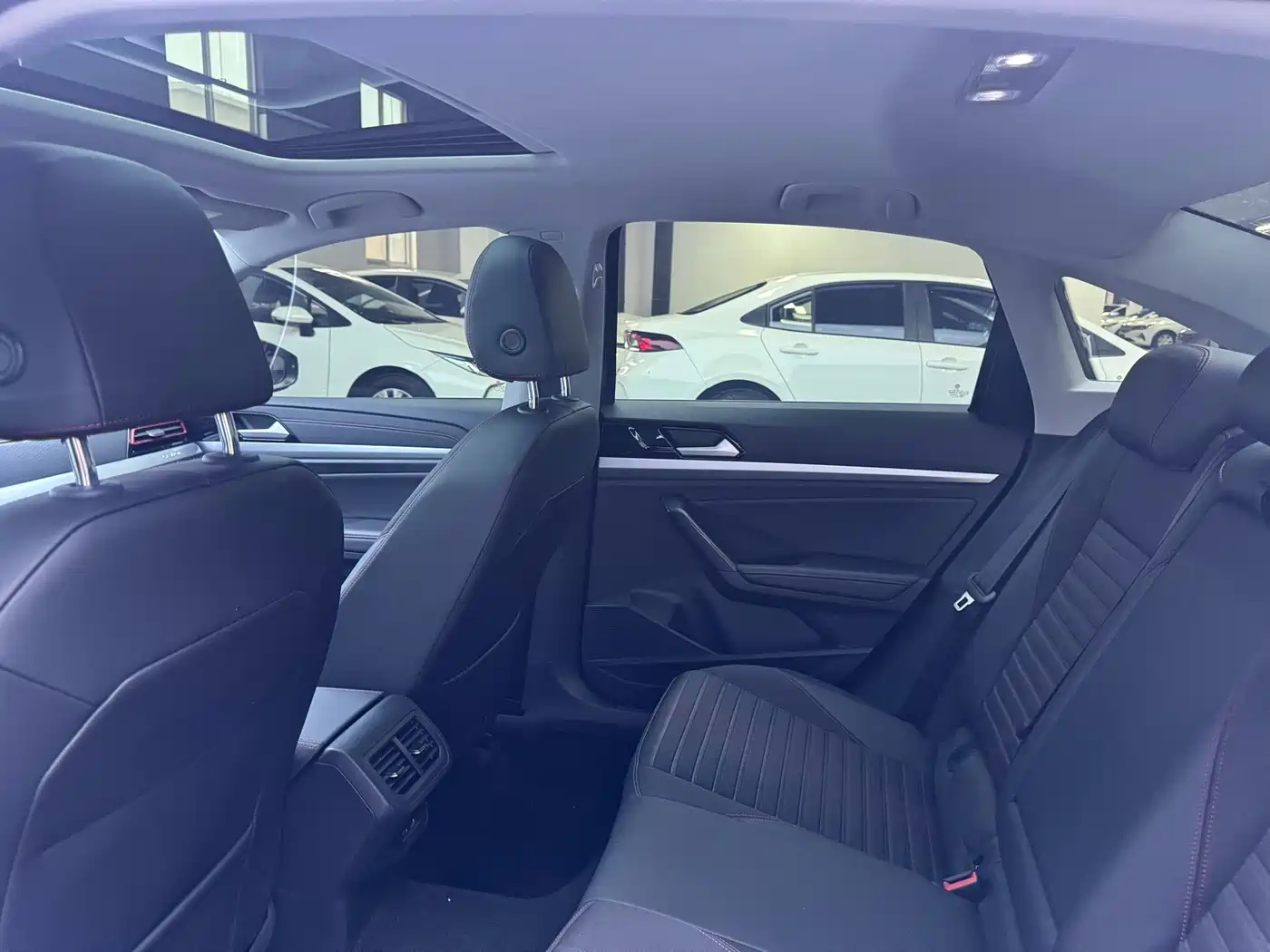 Volkswagen Lavida, миниатюра 6