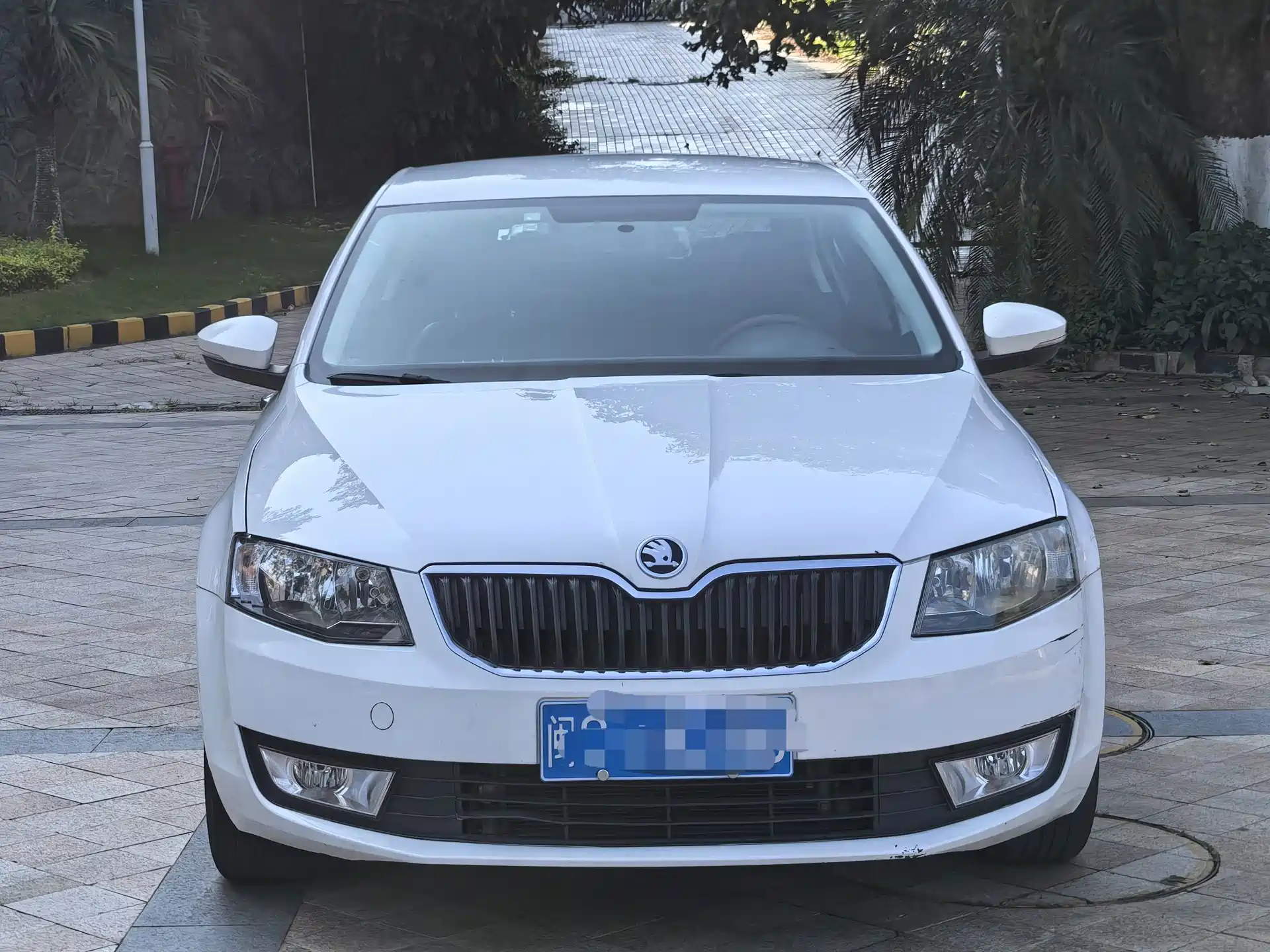 Photo 2 - Škoda Octavia