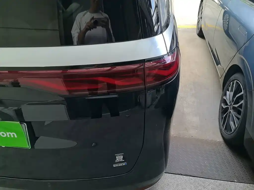 BYD Xia 2025 2025 DM-i 1.5T 180km Surpass Edition