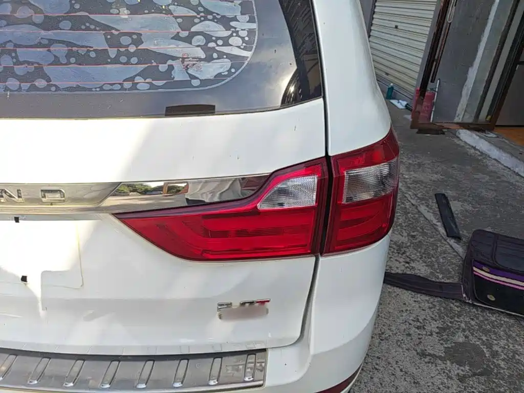 Landwind X8 2018 2017 2.0T Gasoline 4X2 Luxury