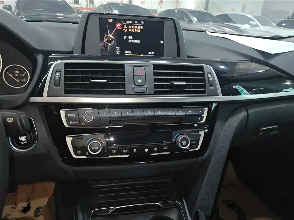 BMW 3 Series 2017 320Li Fashion фото 9
