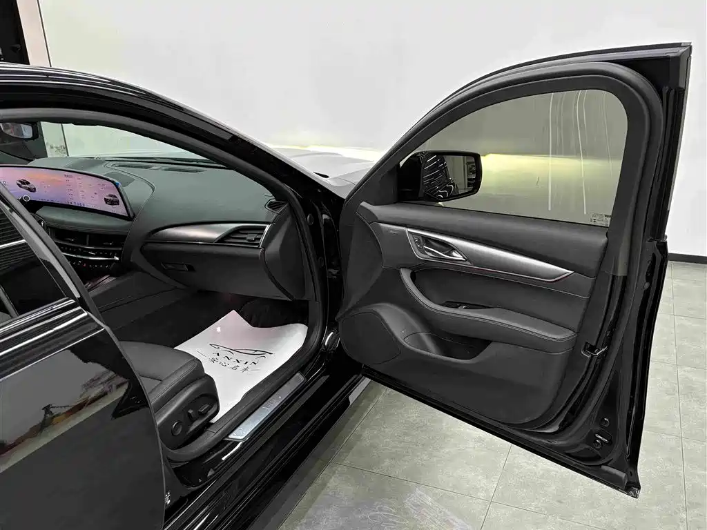 Cadillac CT5 2025 2025 Model 28T Track Performance Edition