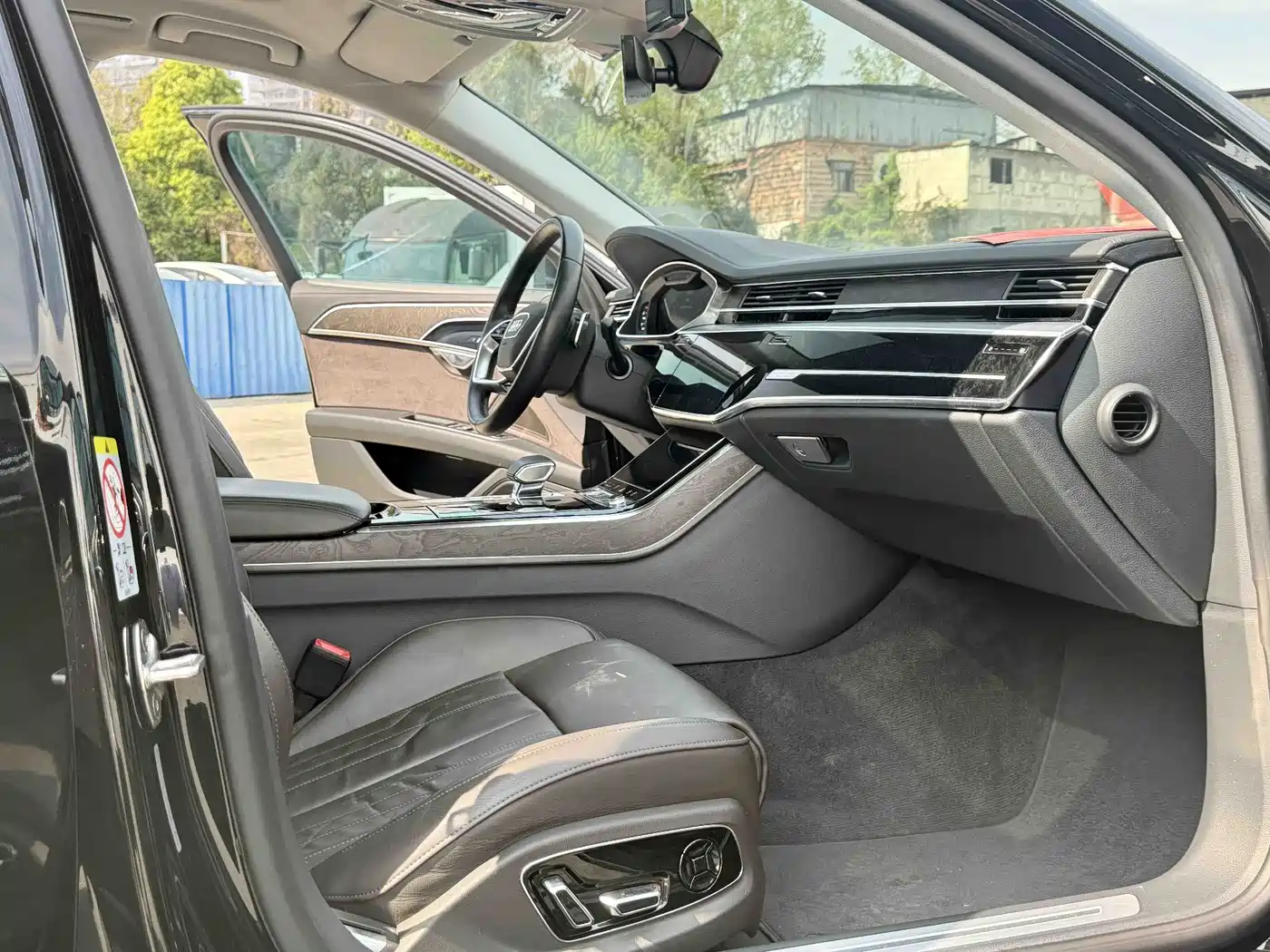 Audi A8 2023 A8L 45 TFSI quattro Luxury фото 6
