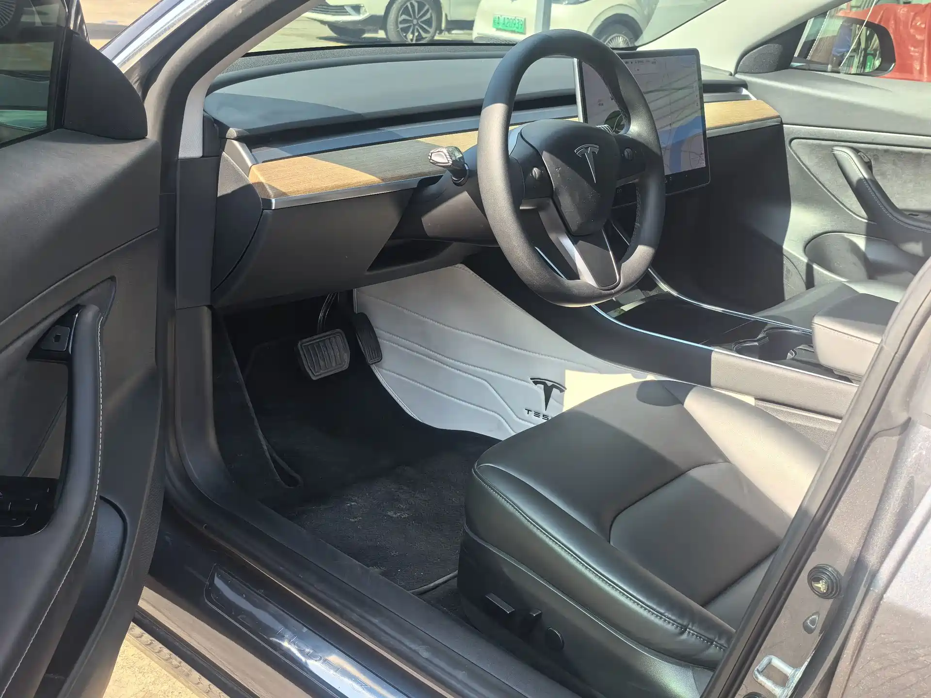 Фото 9 - Tesla Model 3