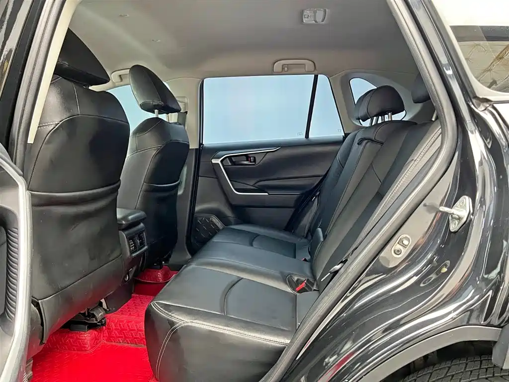 Toyota RAV4 Rongfang 2020 2.0L CVT 2WD Urban Edition фото 15