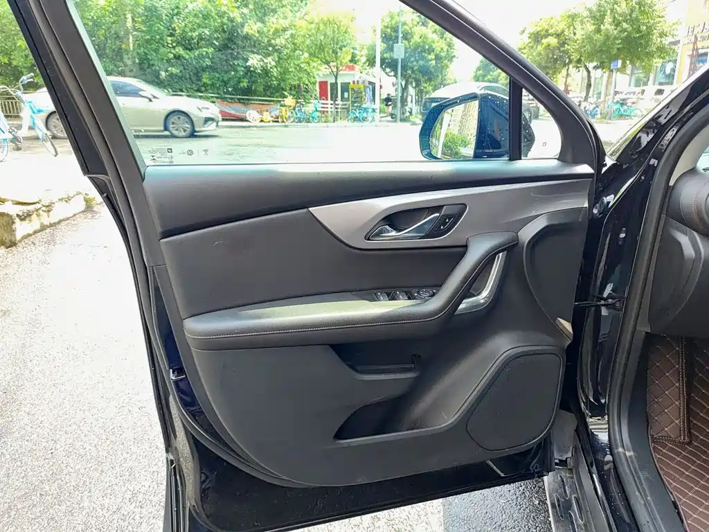 Chevrolet Trailblazer 2021 2020 Redline 650T 5-seater Style Edition