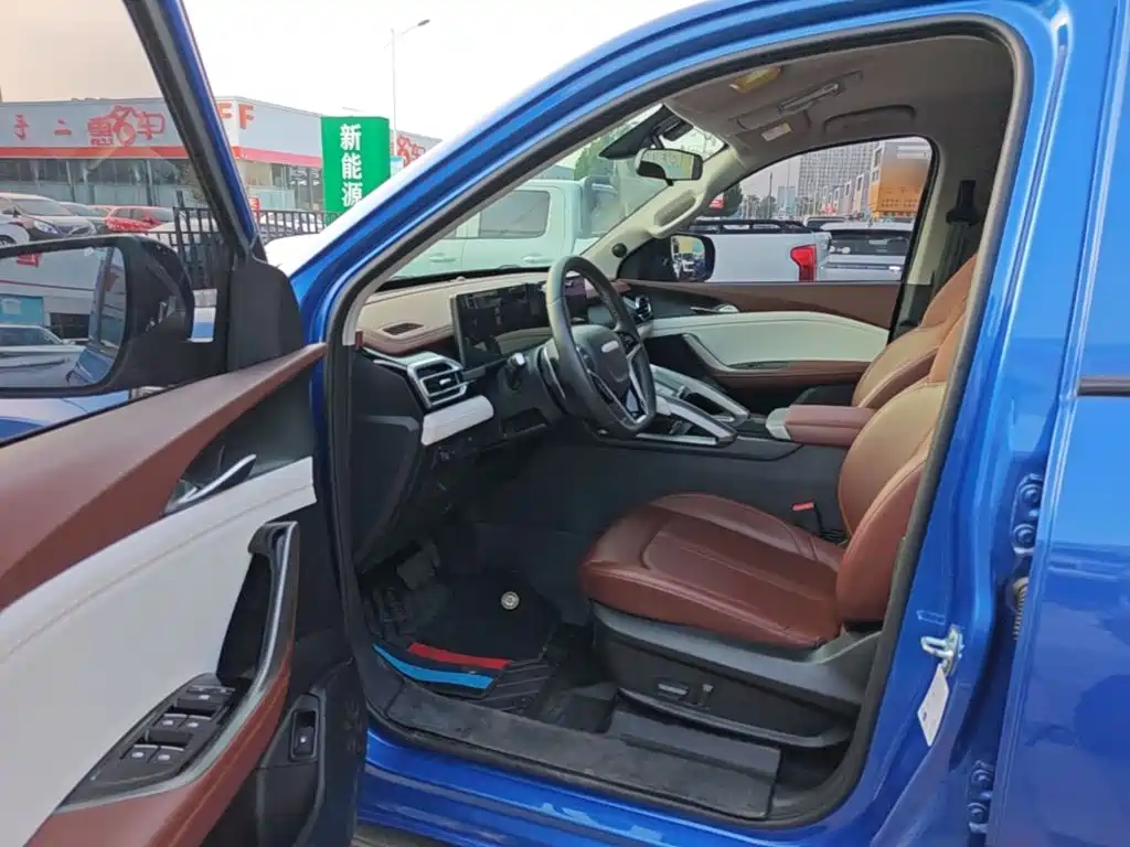 SAIC Maxus Interstellar 2023 2023 Interstellar H 2.0T Automatic Diesel Twin-Turbo 4WD Luxury Long Wheelbase