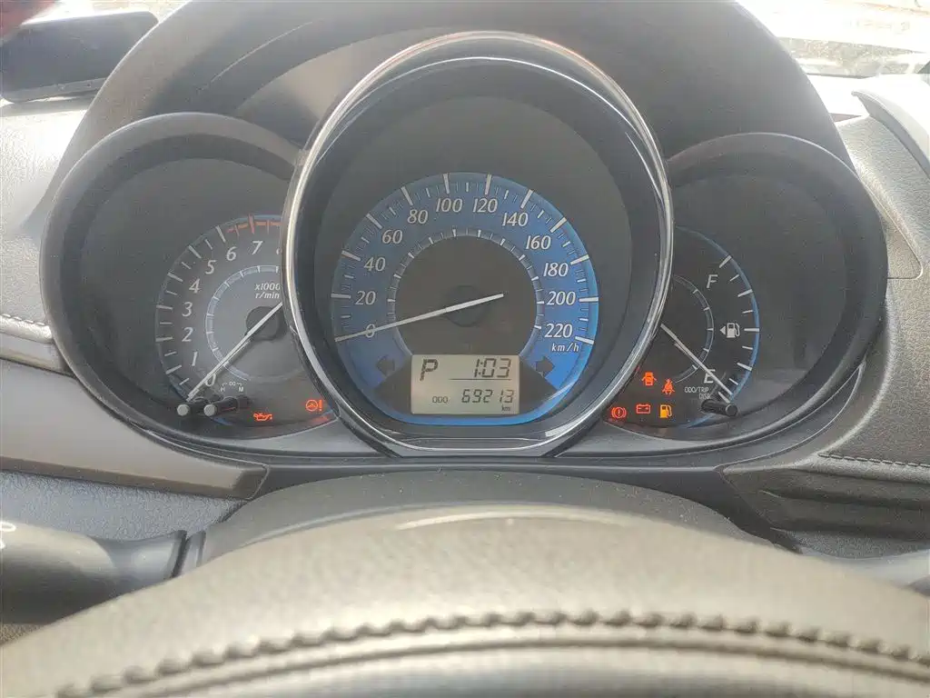 Toyota YARiS L Zhi Xuan 2015 1.5E Auto Charming Edition фото 12