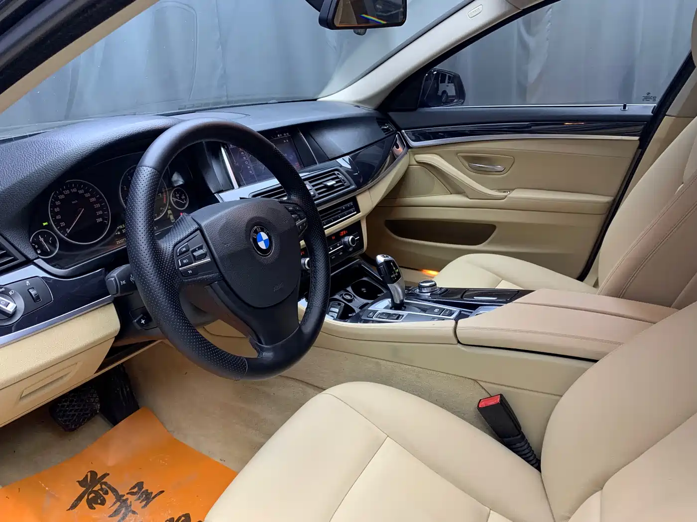 BMW 5 Series 2014 520Li Elegance фото 5