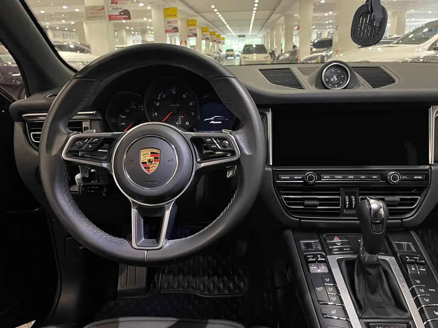 Porsche Macan 2020 Macan 2.0T фото 11