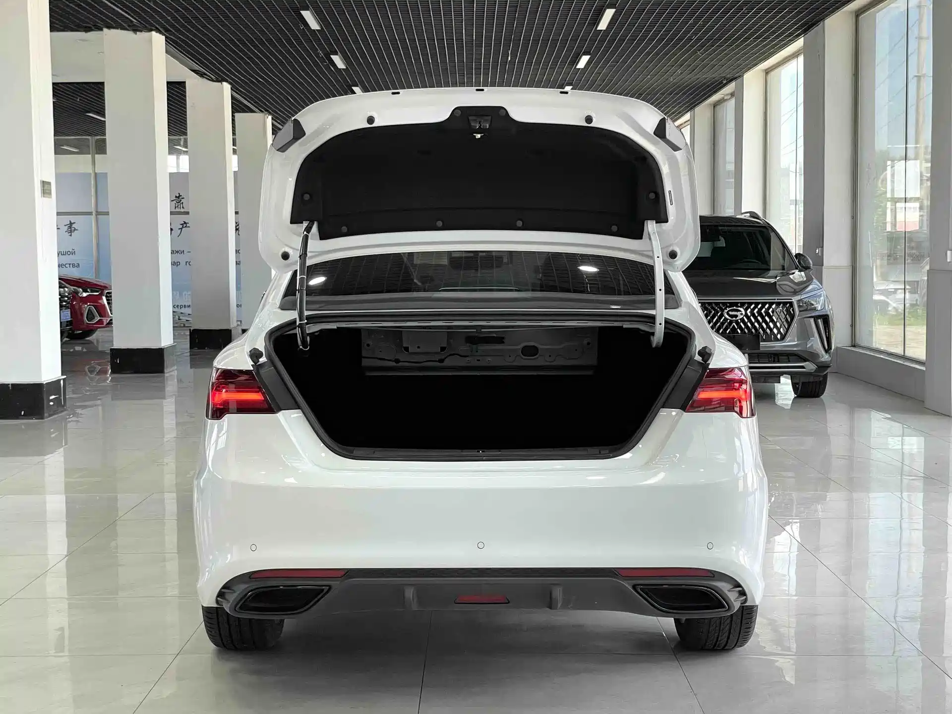 Фото 16 - Geely Binrui