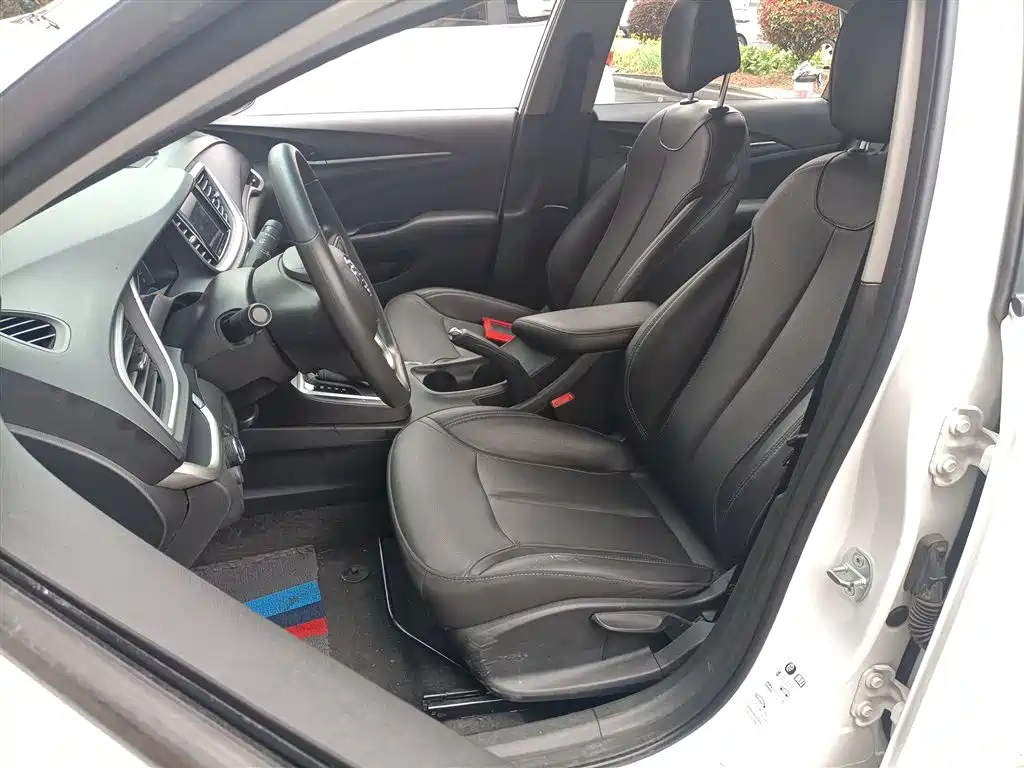 Buick Excelle 2021 Facelift 1.3T Auto Mild Hybrid Elite фото 15