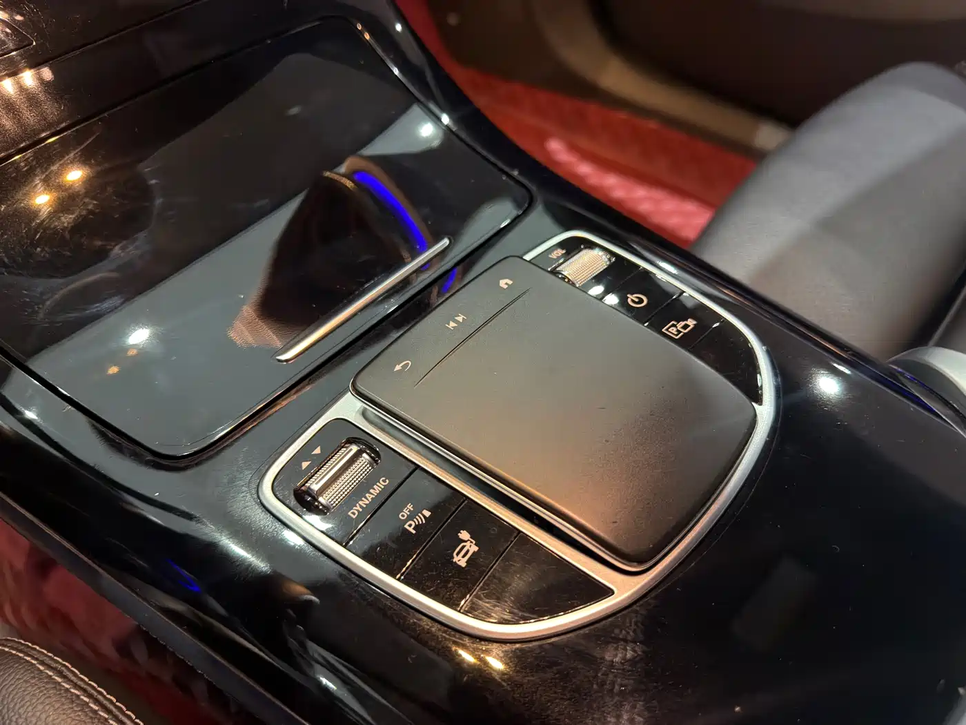 Mercedes-Benz EQC, миниатюра 8