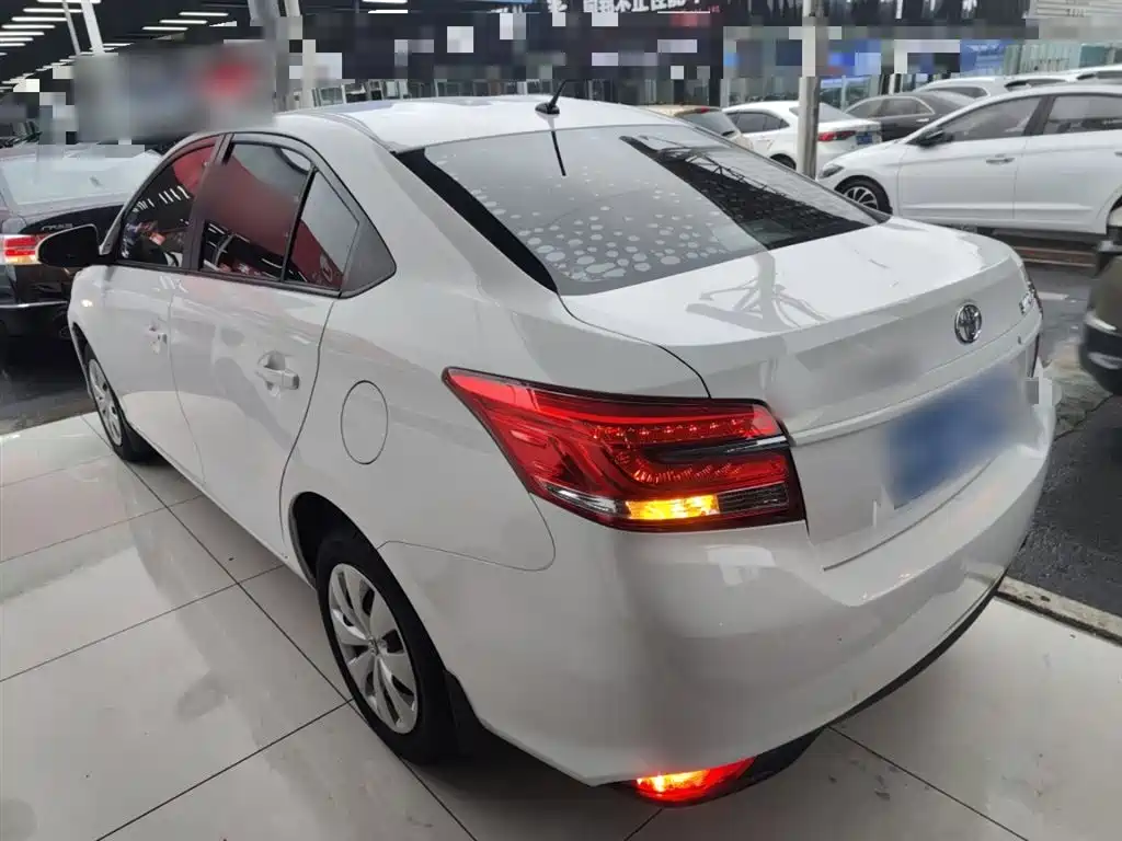 Toyota YARiS L Zhi Xiang 2017 1.5E CVT Charming Edition фото 5
