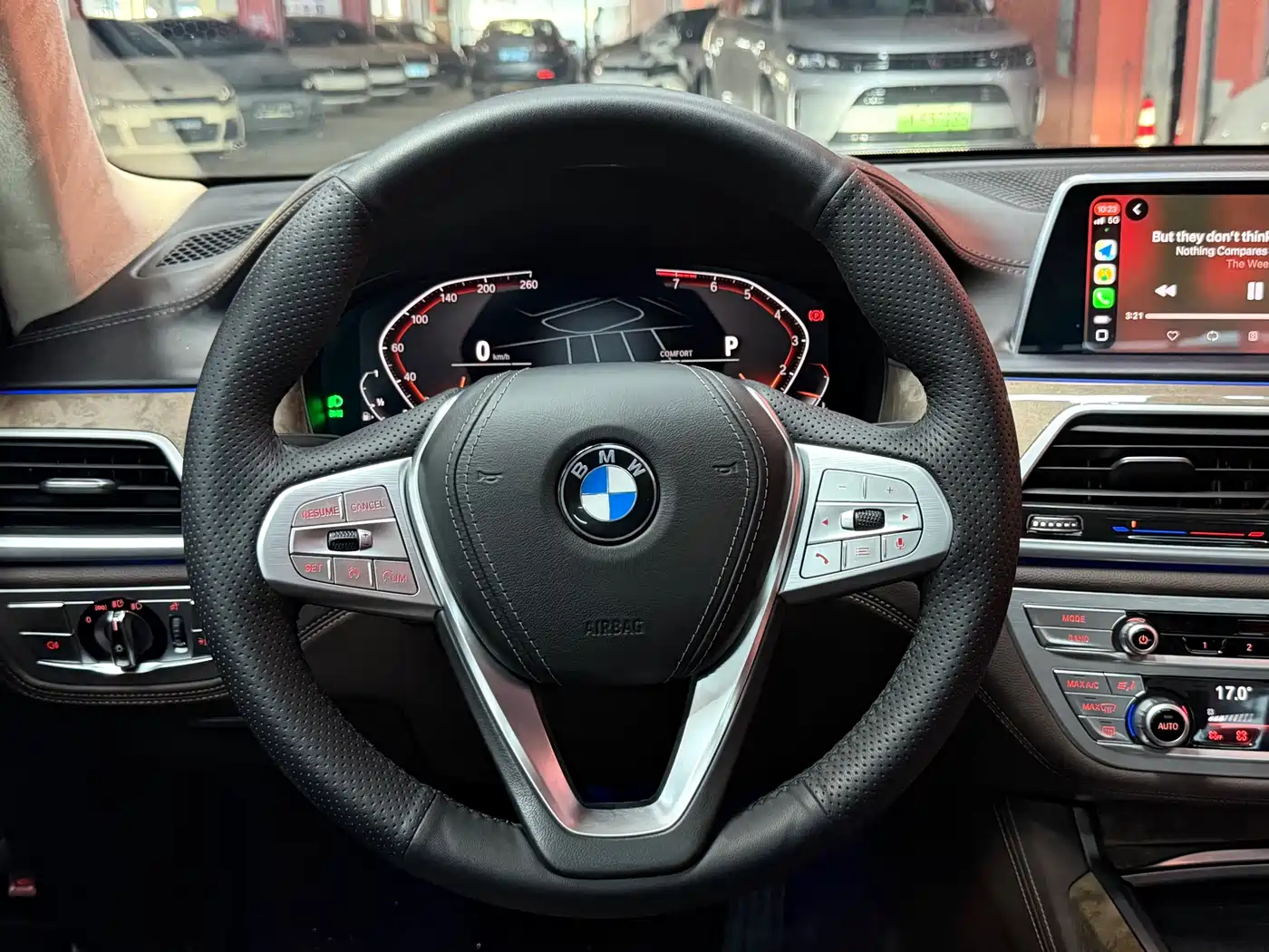Фото 10 - BMW 7 Series