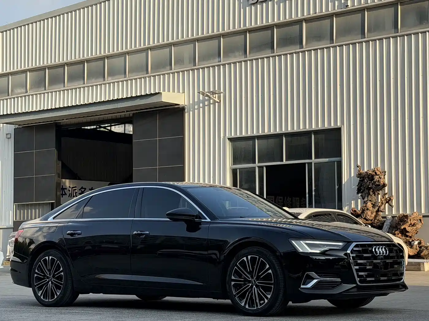 Фото 3 - Audi A6L