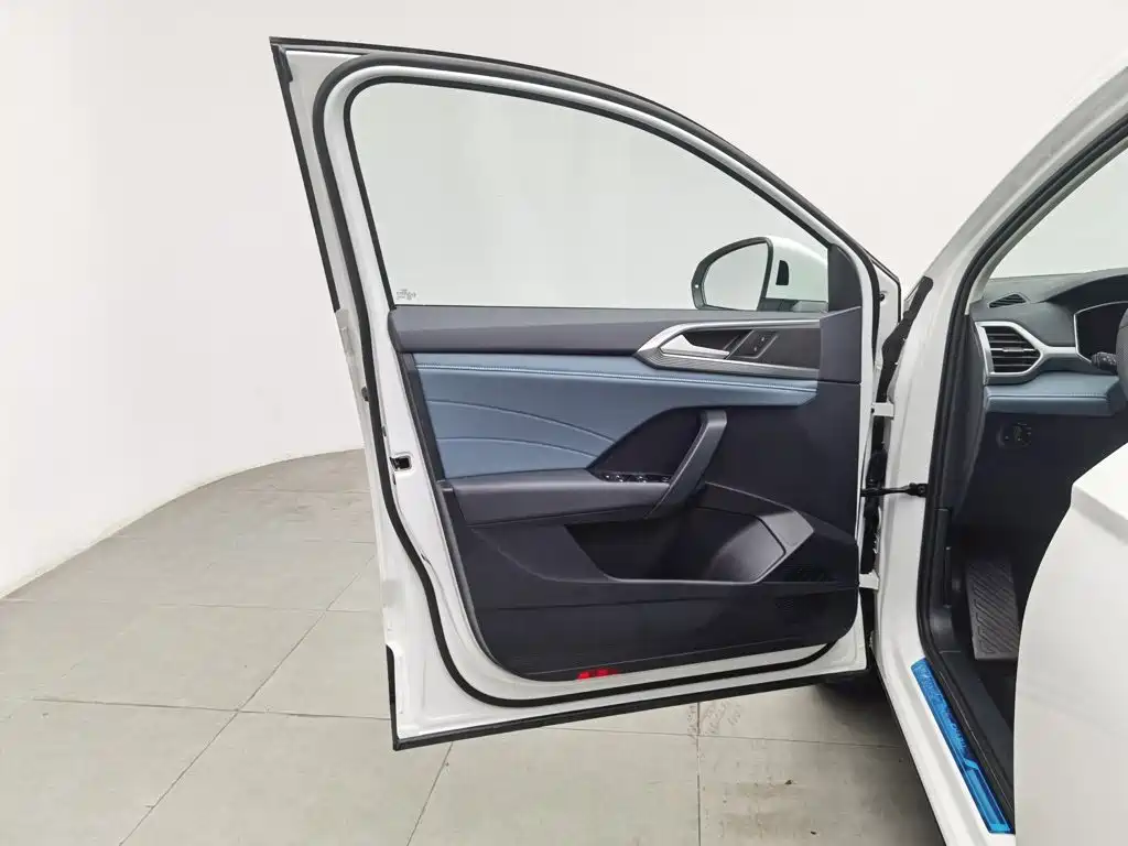 Volkswagen Tharu, миниатюра 8