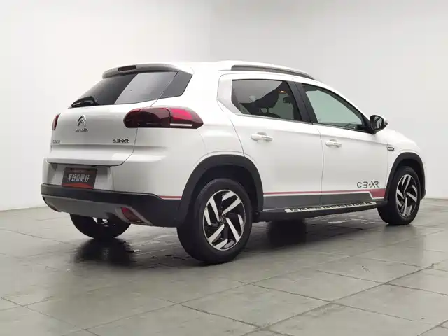 Citroën C3-XR 2015 1.6L Automatic Smart — фото 2