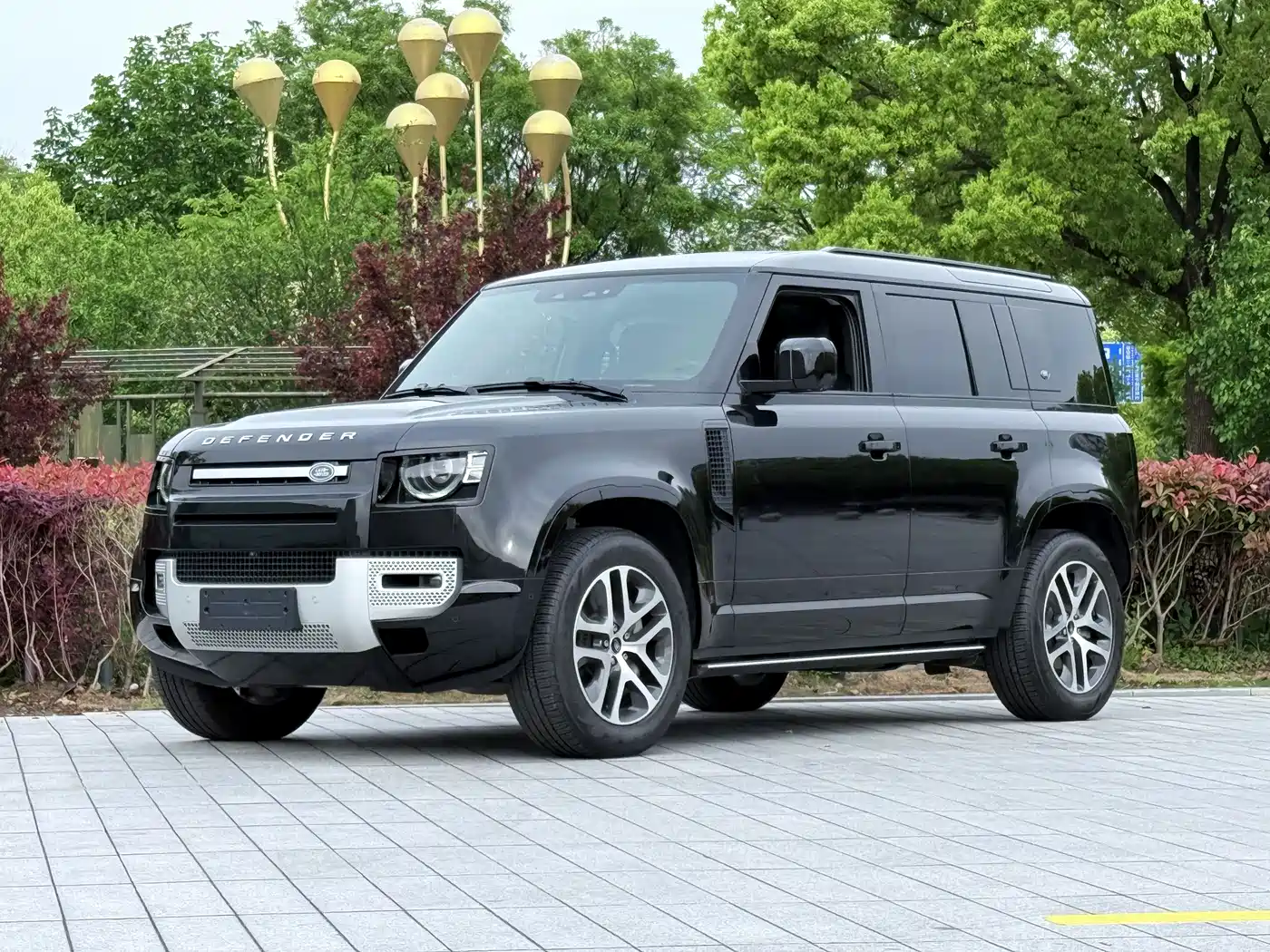 Land Rover Defender 2024 110 3.0T P400 XS