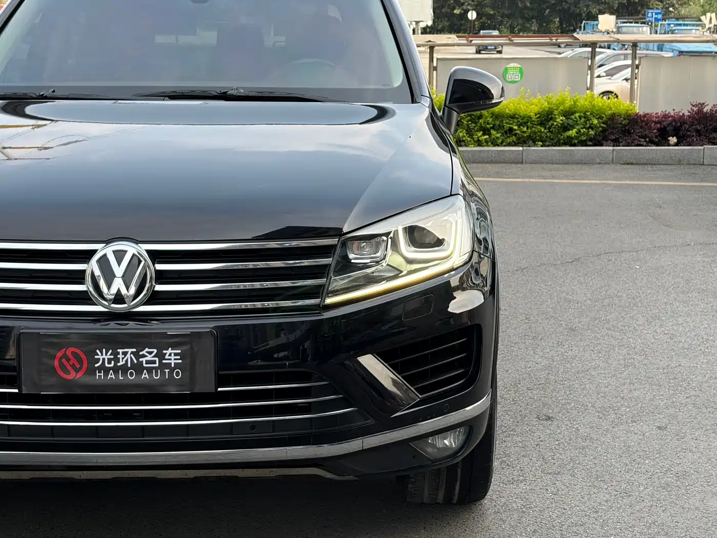VOLKSWAGEN TOUAREG