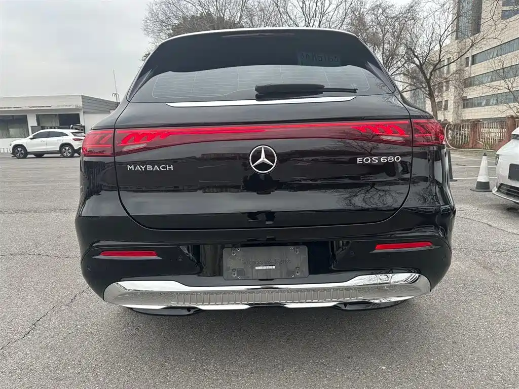 MERCEDES-BENZ MAYBACH EQS SUV