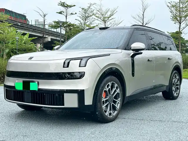 Lynk & Co 900 2025 2.0T Ultra