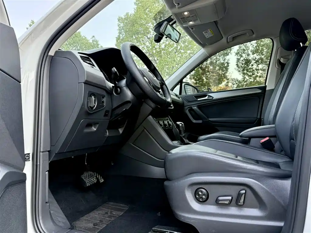 Volkswagen Tiguan L 2019 330TSI Automatic 2WD Trend Edition China VI фото 22