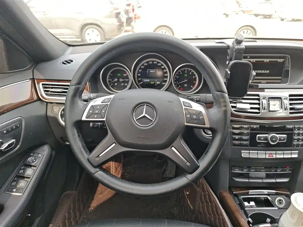 Mercedes-Benz E-Class 2015 E 200 L фото 4