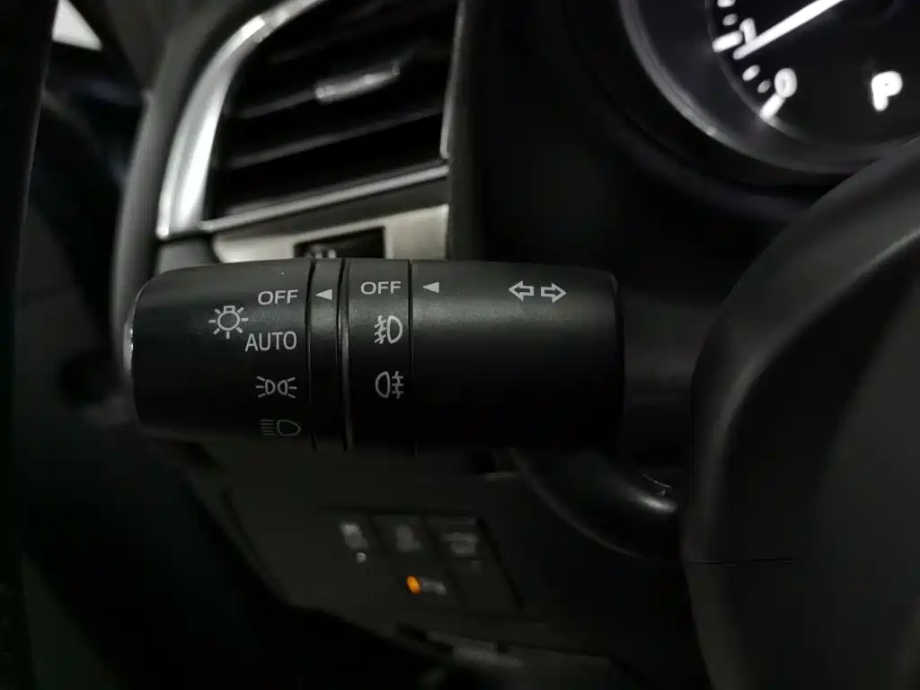 Photo 21 - Mazda Atenza