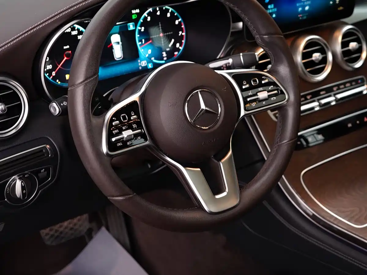 Mercedes-Benz GLC 2020 GLC 260 L 4MATIC Luxury фото 5