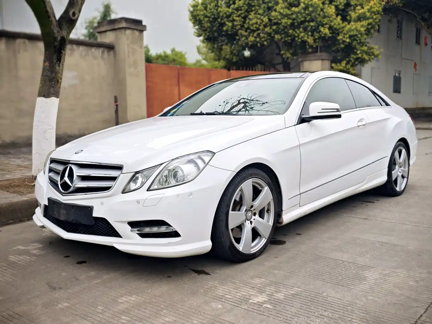 Mercedes-Benz E-Class (Import) 2012 E 200 CGI Coupe