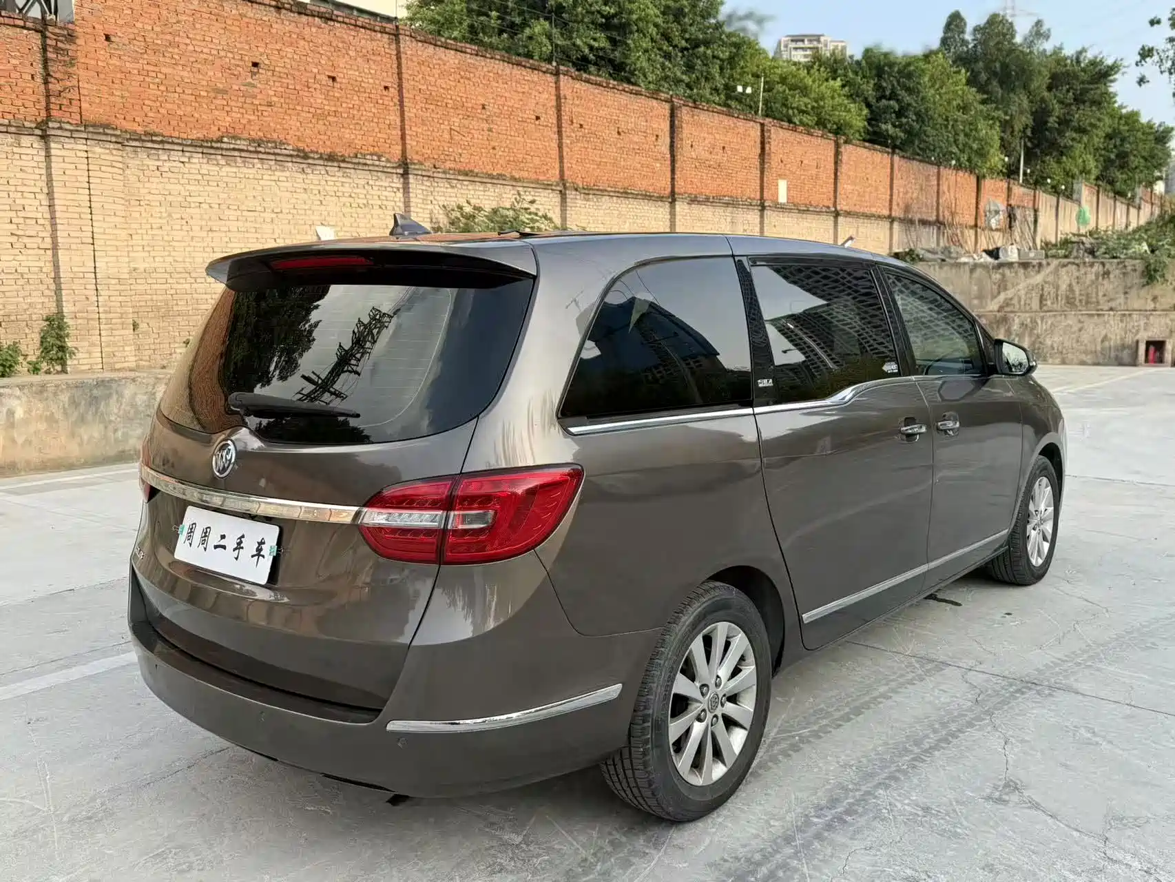 Фото 13 - Buick GL8
