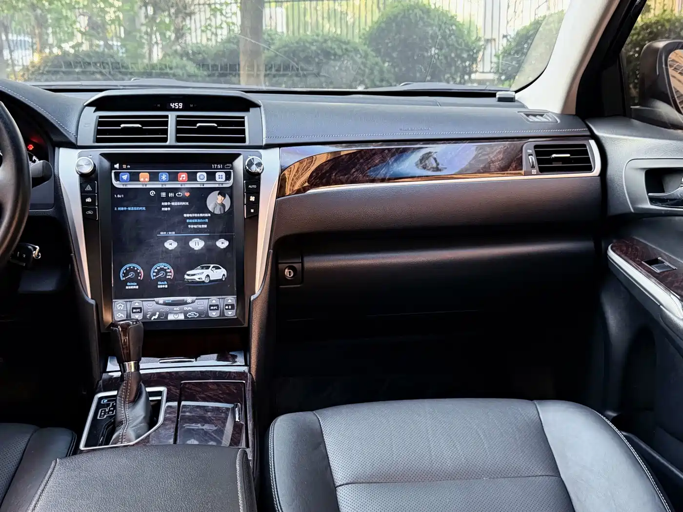 Photo 15 - Toyota Camry