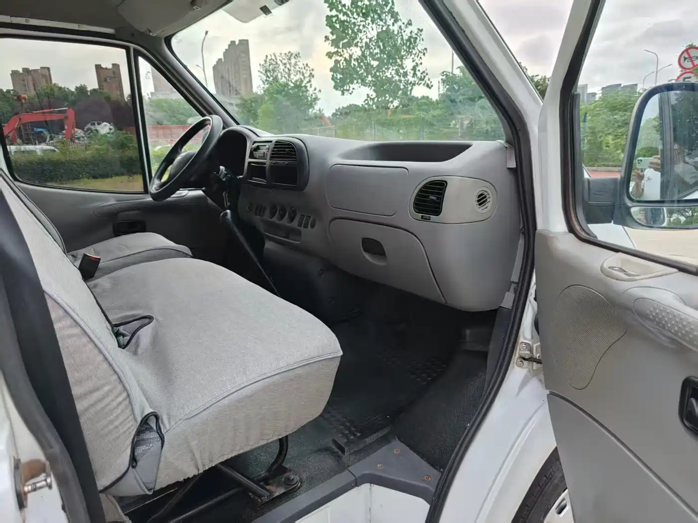 Ford Classic Transit 2016 2016 Model 2.8T Diesel Short Wheelbase 6-Seat Medium Roof Multi-Purpose Vehicle JX493ZLQ4